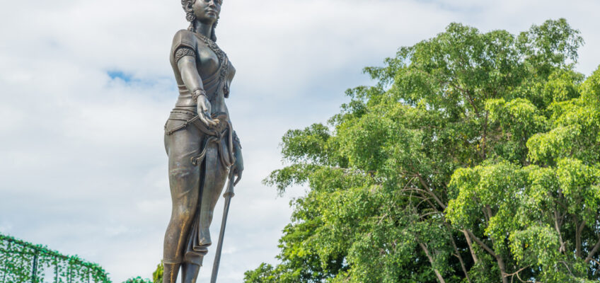 Queen Chamthewi at Lamphun